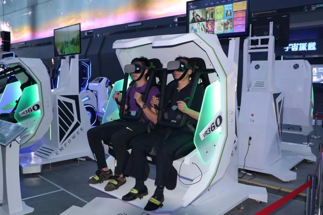 1567731555676032608.jpg 37.jpg