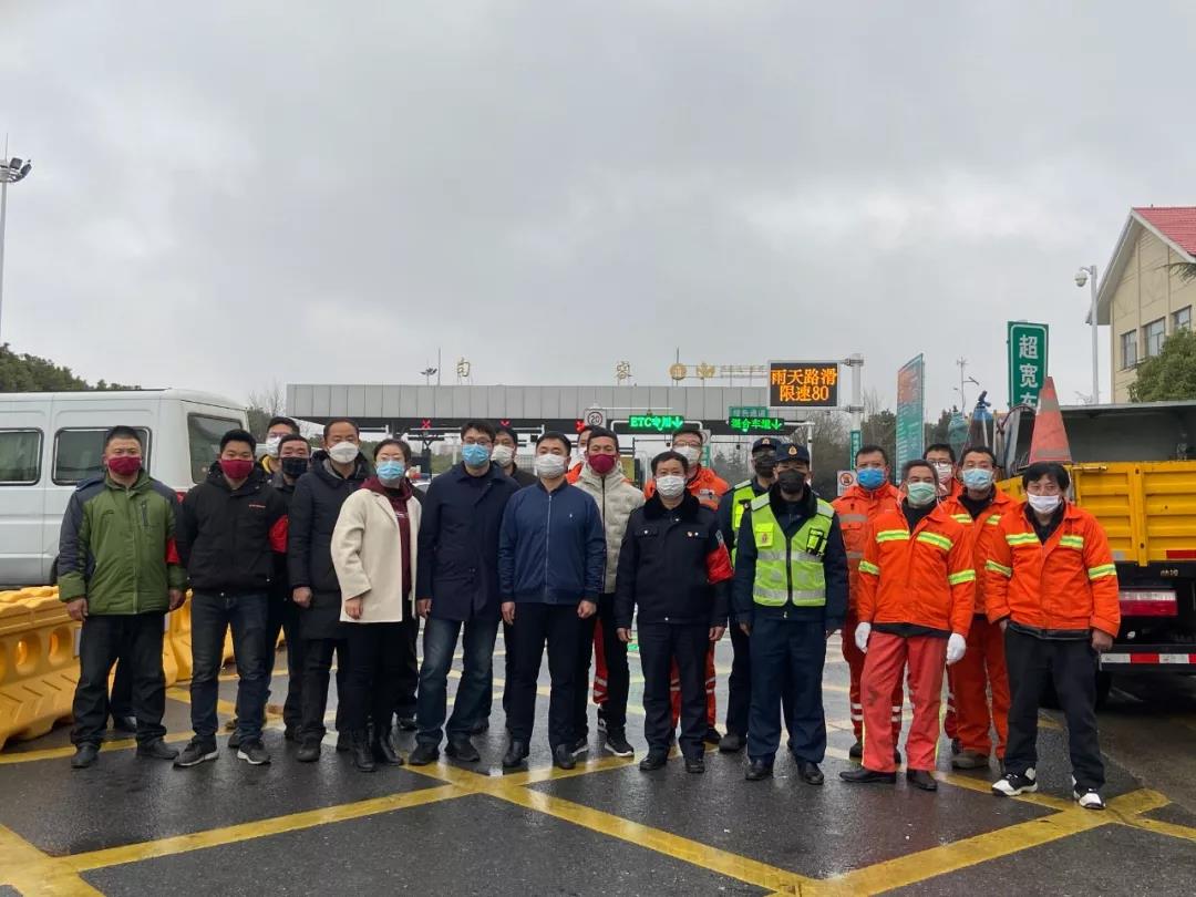 1581598388207015231.jpg 1581598388207015231.jpg