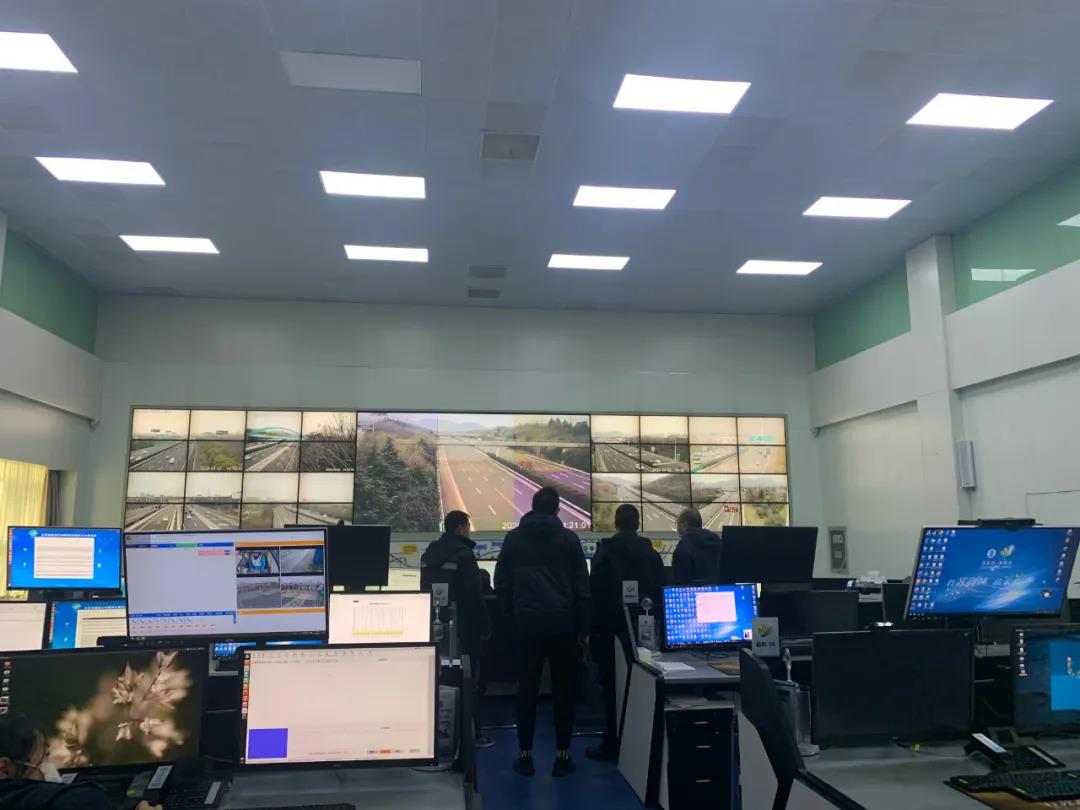 1585124571212083994.jpg 1585124571212083994.jpg