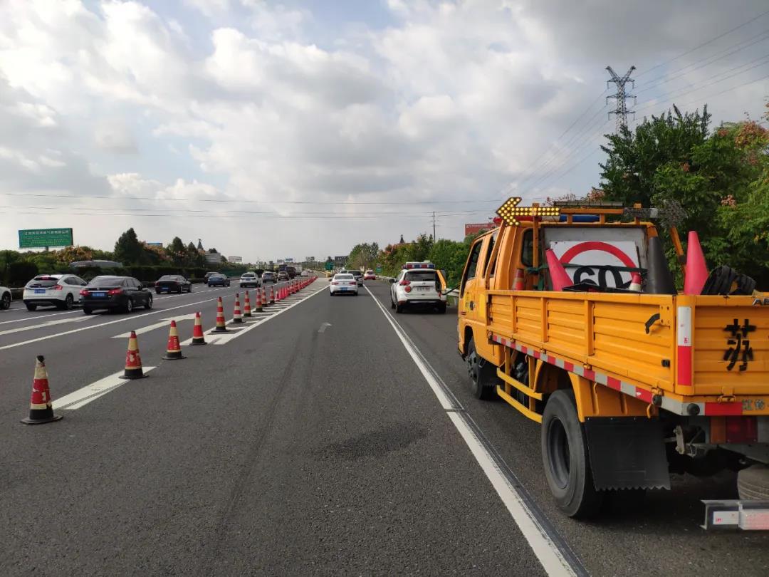 1586341125854090702.jpg 1586341125854090702.jpg