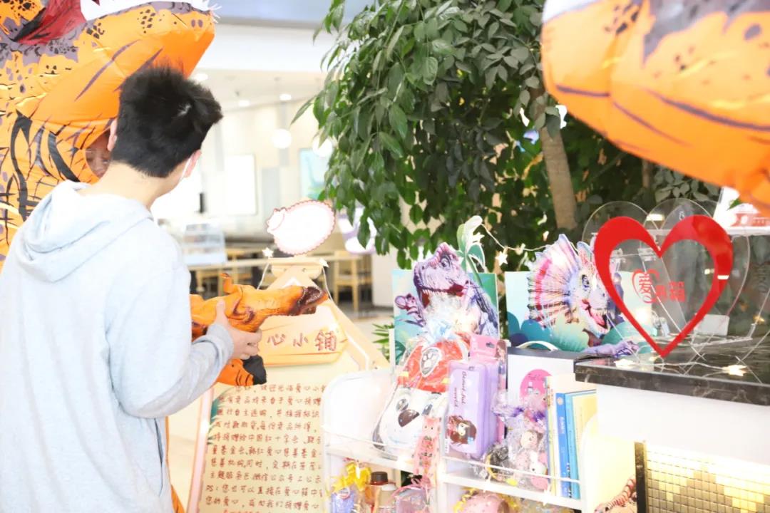 1588146536288086025.jpg 1588146536288086025.jpg