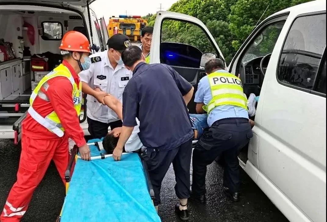 1595815908106078610.jpg 1595815908106078610.jpg