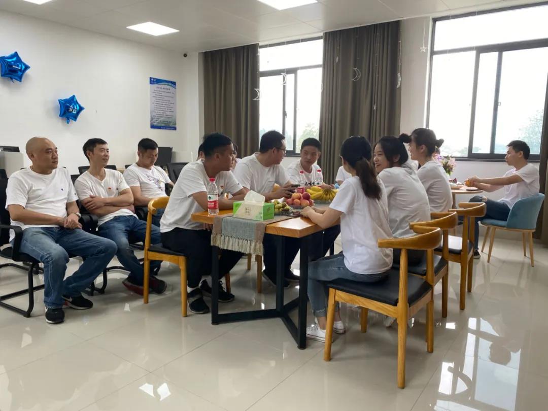 1601172974100049476.jpg 1601172974100049476.jpg