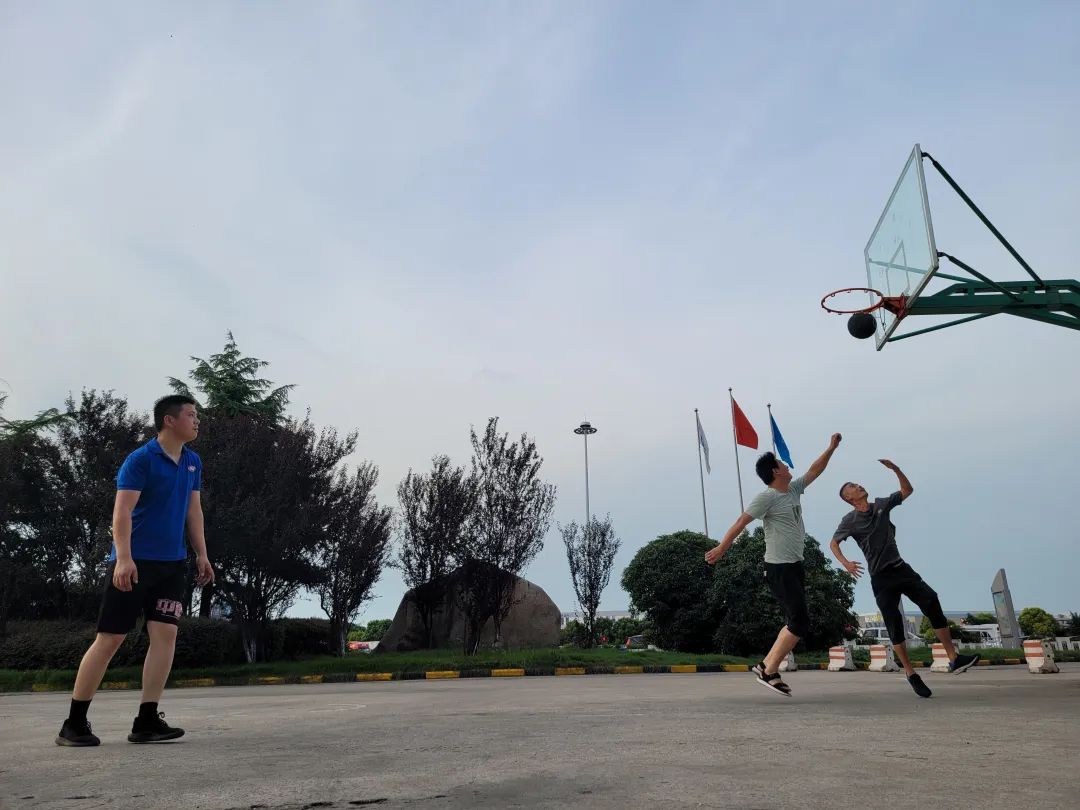 1658283103832009927.jpg 1658283103832009927.jpg