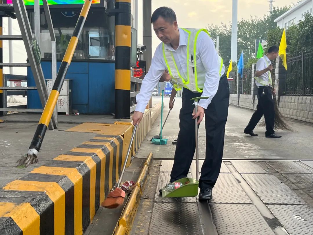 1696585154635045267.jpg 1696585154635045267.jpg