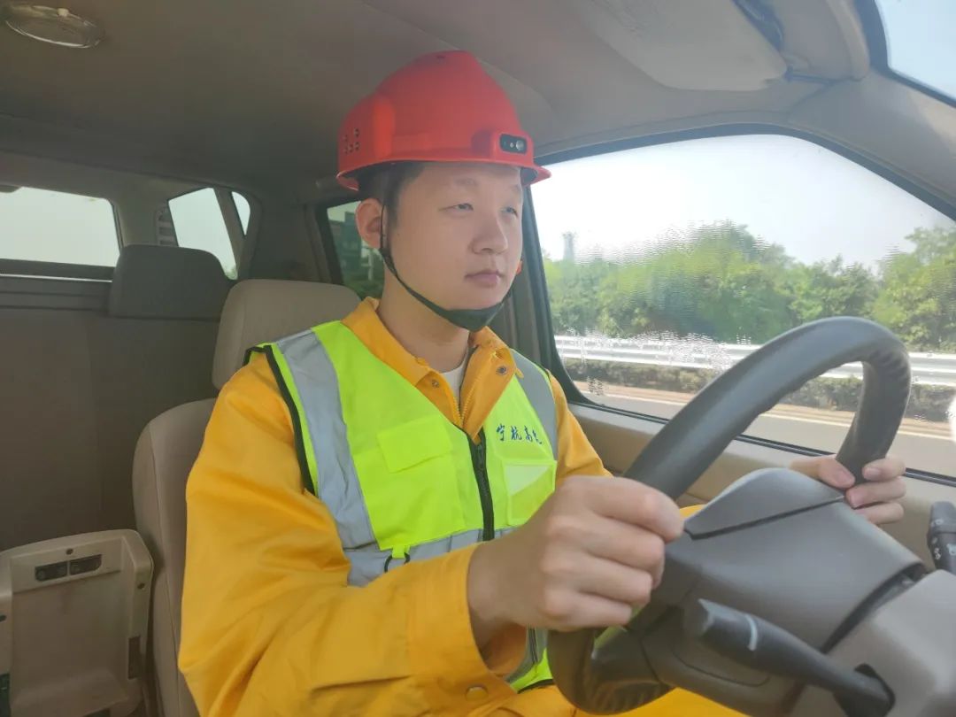 1697537302127004539.jpg 1697537302127004539.jpg