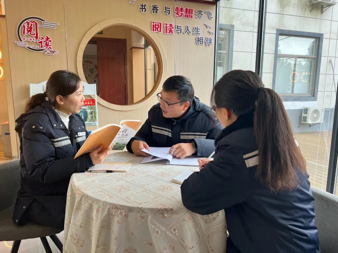 1701684101584080428.jpg 1701684101584080428.jpg