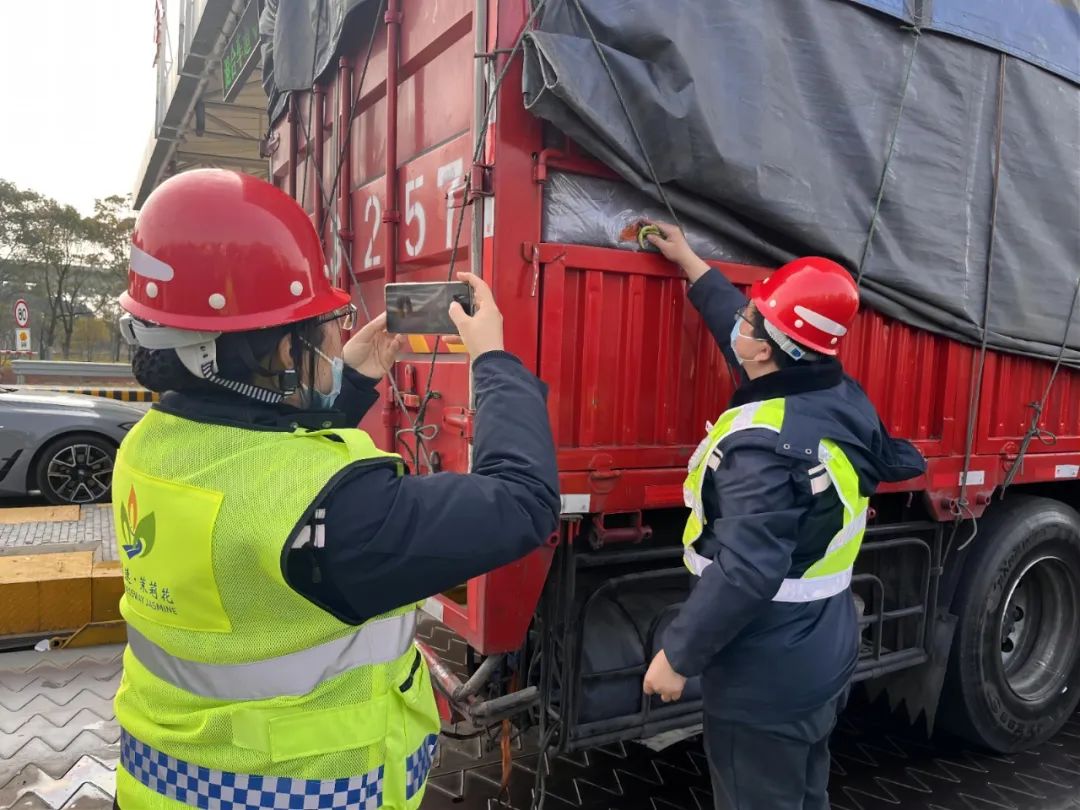 1711624152594050529.jpg 1711624152594050529.jpg