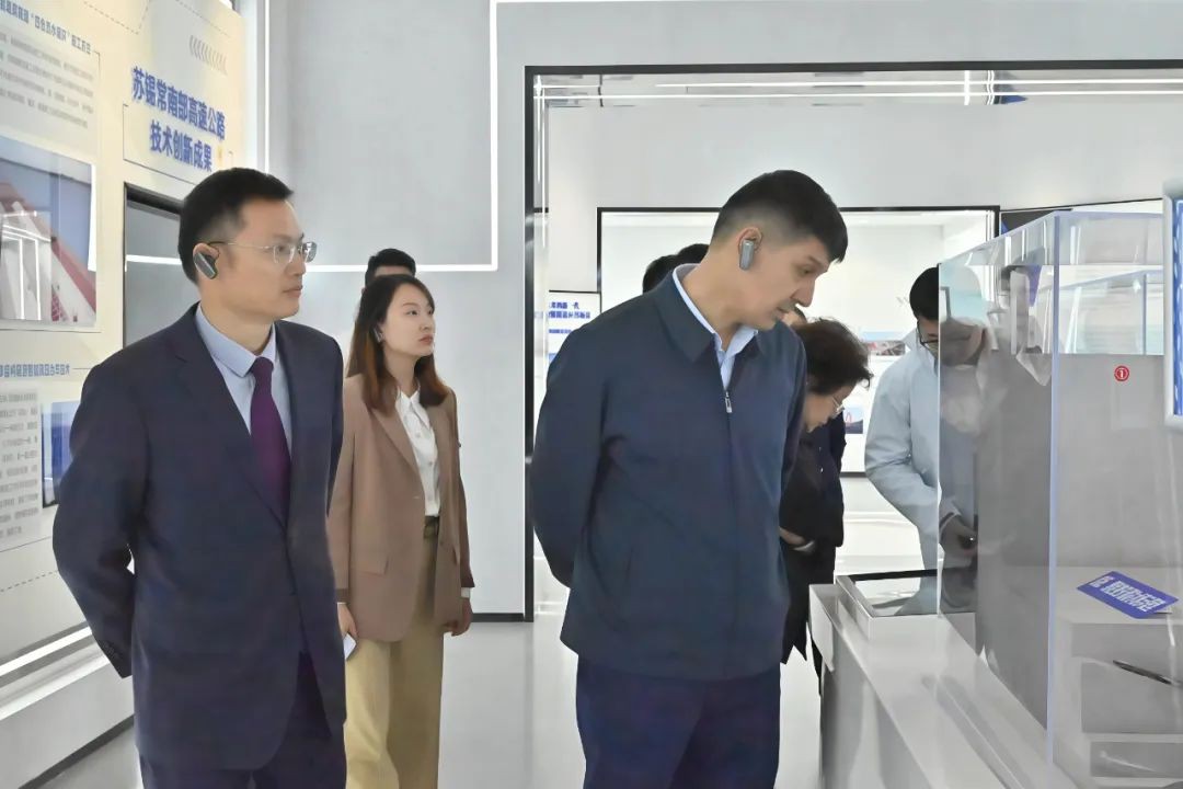 1731482950895026503.jpg 1731482950895026503.jpg